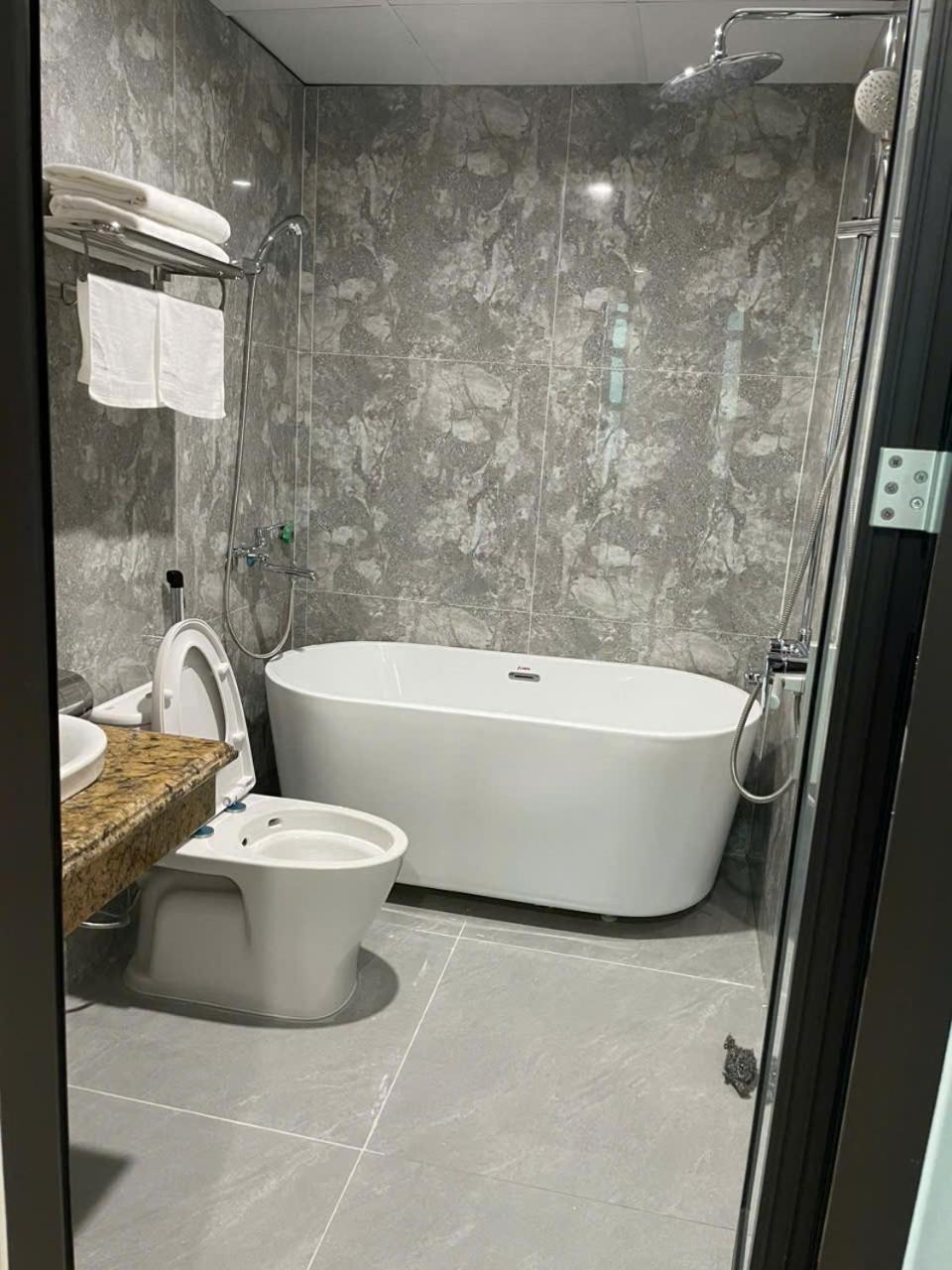 A90 Hotel Phu Ly 외부 사진